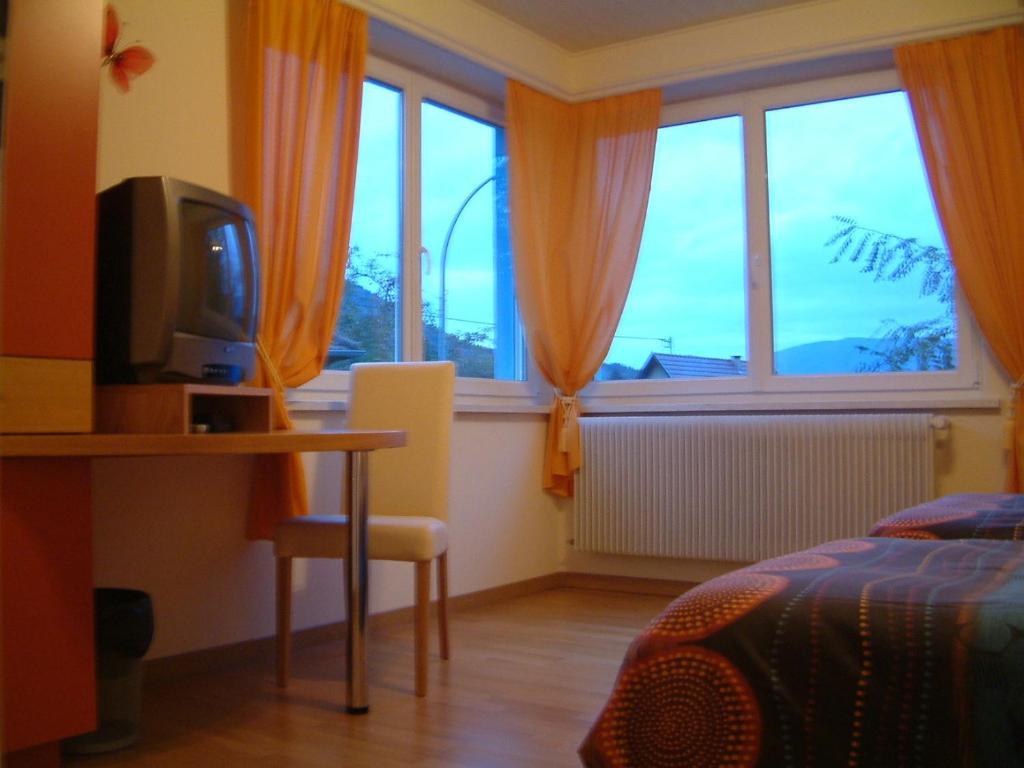 La Maison Bleue Bed & Breakfast Dieffenbach-au-Val Rom bilde